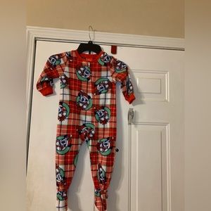 NWT Disney Mickey Mouse Christmas Sleeper